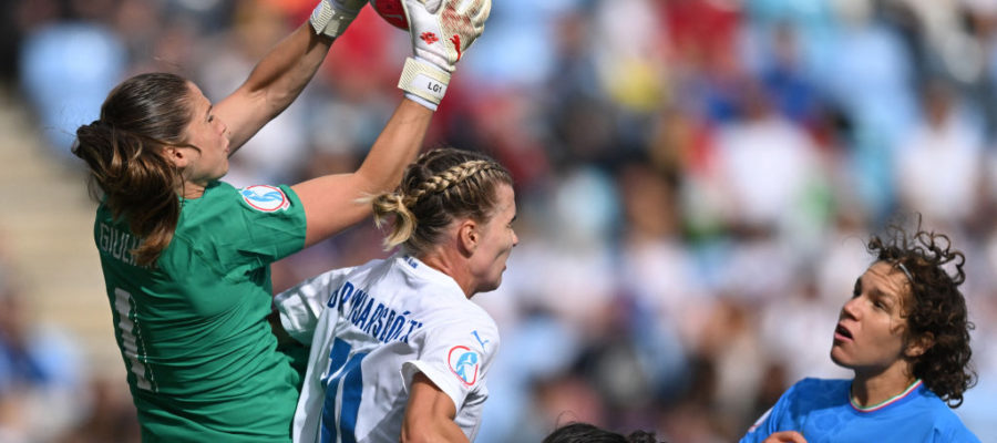 The Italy chances to make it past the group stage at Women’s Euro 2022 are still alive as the Azzurre salvaged a point to hold Iceland to a 1-1 draw