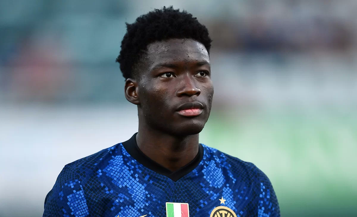Cesare Casadei and Andrea Pinamonti will not be the only youngsters to leave Inter, as the management is seeking solutions for Agoumé and Salcedo.