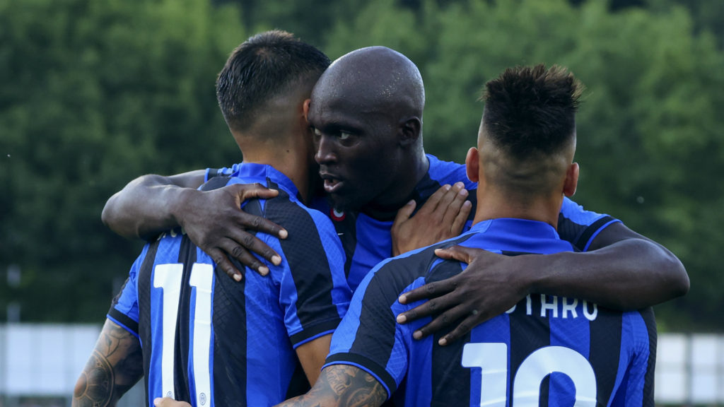 Inter unveiled their new jersey in the Gae Aulenti square in Milan Thursday, and a few of their stars took the floor, with Lukaku being the most vocal.