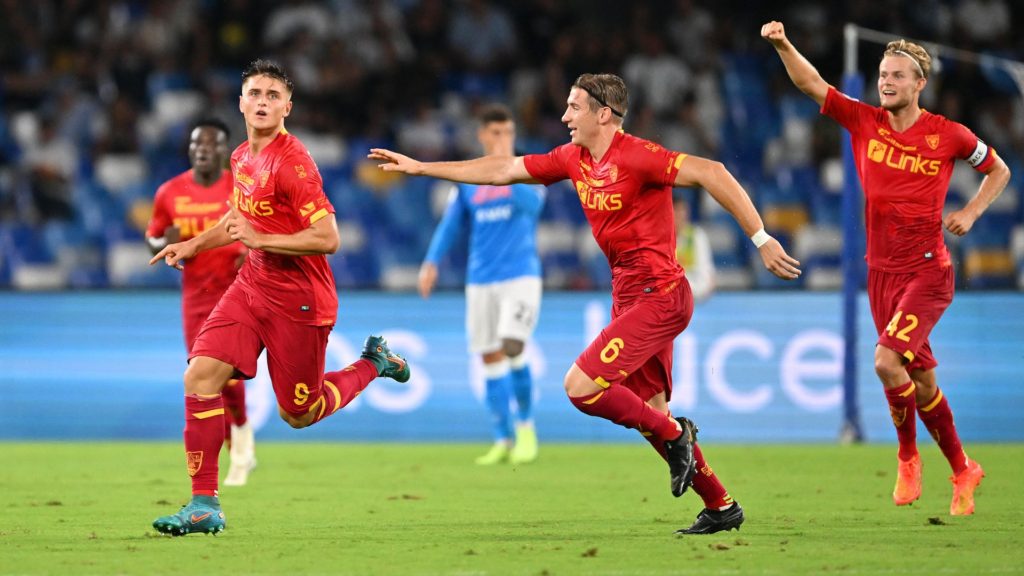 Napoli couldn't break the Lecce wall on Wednesday night and were forced to accept their second draw in a raw in the Serie A mid-week round