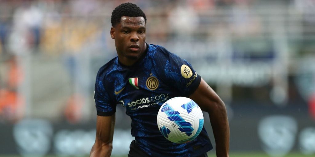 Inter didn’t complete a major sale last summer, but their financial obligations haven’t changed and Denzel Dumfries could be sacrificed.