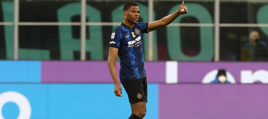 Denzel Dumfries has resurfaced as an immediate option for Chelsea in light of Reece James’ injury, but Inter are unwilling to part ways with him in January.