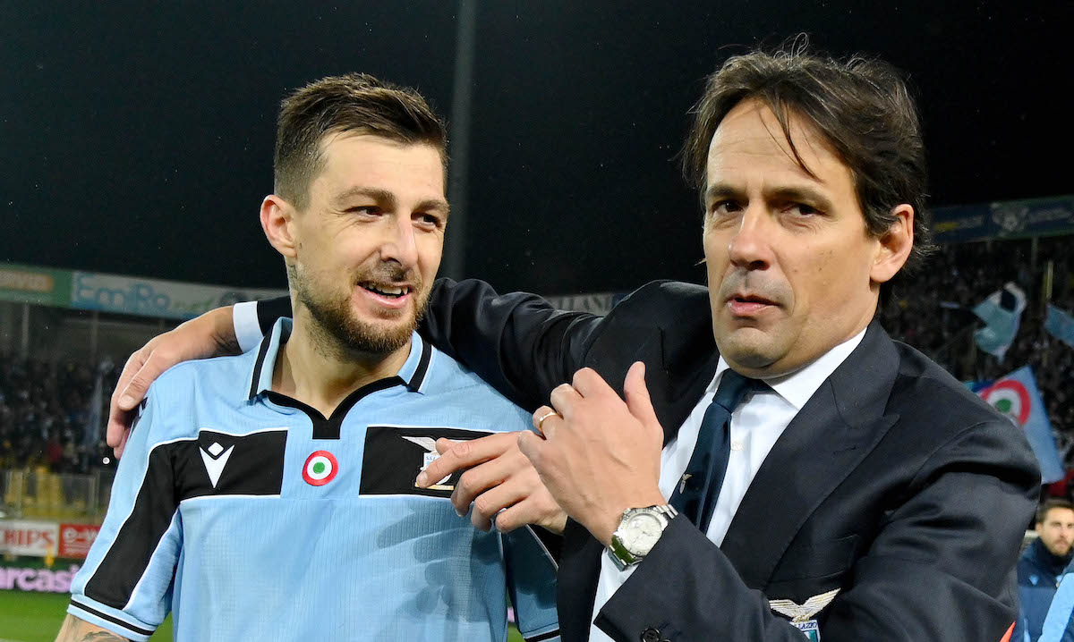 While Inter are tracking Trevoh Chalobah and Manuel Akanji, Francesco Acerbi is waiting for them, hoping to reunite with Simone Inzaghi.