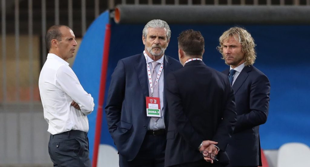 After the American trip, Massimiliano Allegri and the top Juventus directors discussed the plans for the final stretch of the summer transfer market window.