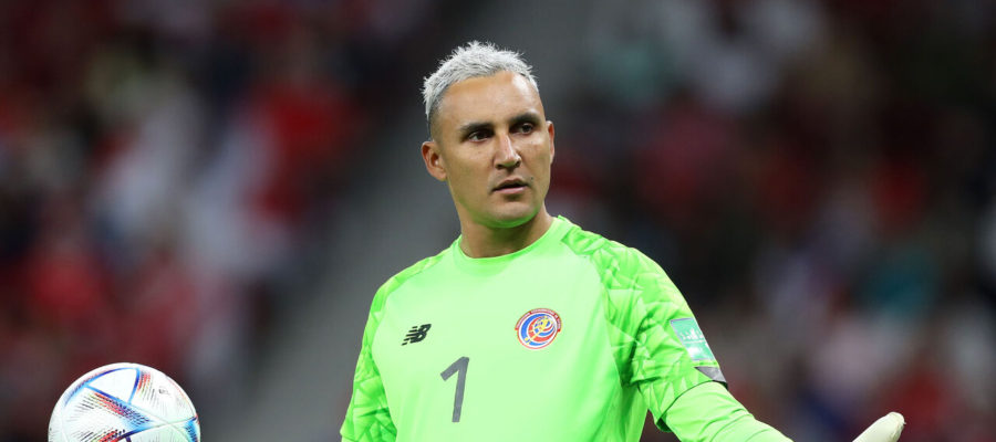West Ham have laid their eyes on Keylor Navas and Francesco Acerbi, posing a serious threat especially to Napoli, which aim to add the goalie.