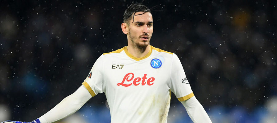 With Napoli targeting high-profile goalkeepers, Alex Meret is likely to transfer to seek regular playing time. Spezia want him on loan.