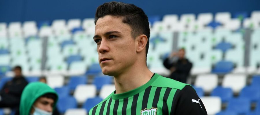 Napoli and Sassuolo have reduced the gap in their valuations of Giacomo Raspadori, while Keylor Navas has become the frontrunner for the goal.