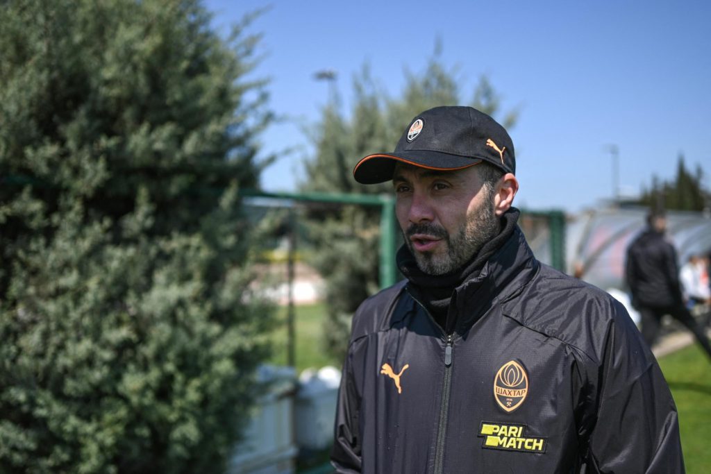 Brighton are in search of a new coach after Chelsea poached Graham Potter and and they reached out to Roberto De Zerbi to fill their opening.