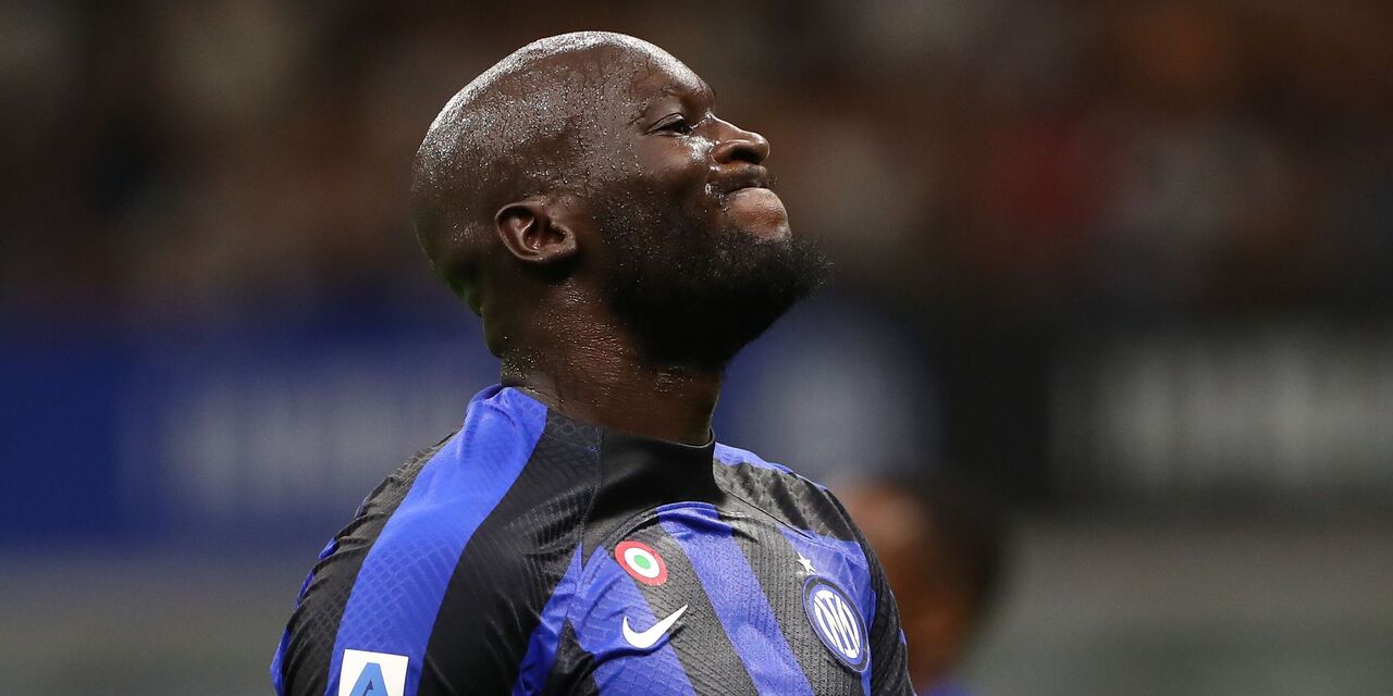 Romelu Lukaku will remain sidelined for the upcoming match versus Salernitana. Inter will continue to be cautious with their top striker.