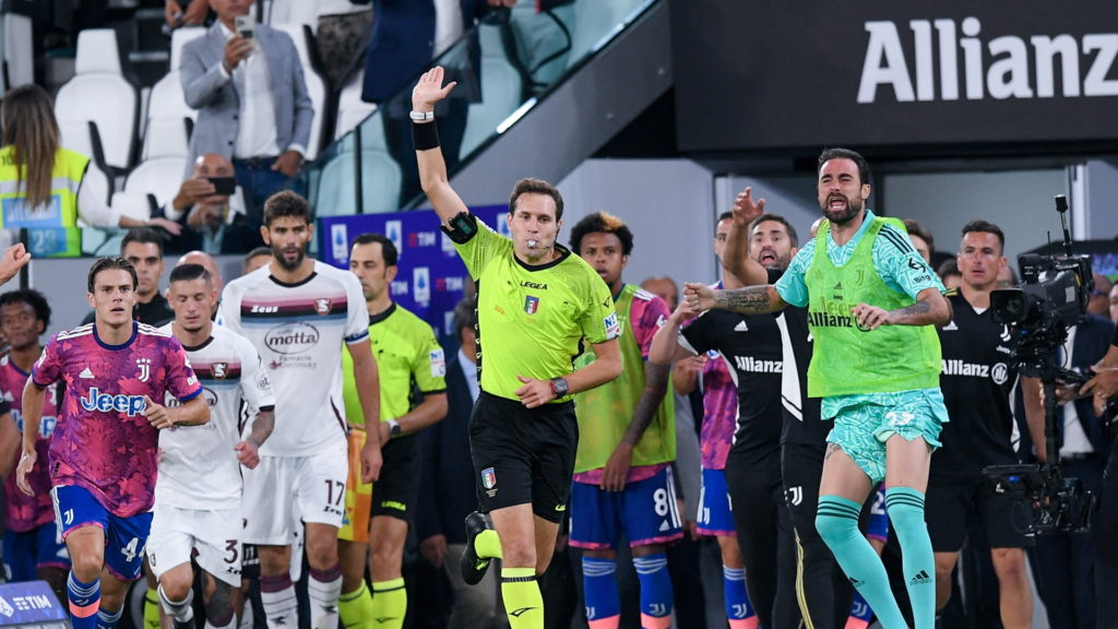 It took almost a full day, but the referees eventually came up with an explanation for what happened with the VAR at the end of Salernitana-Juventus.