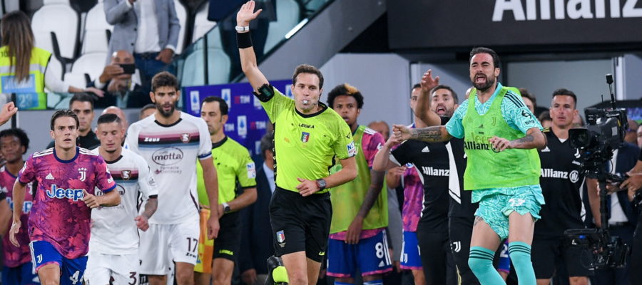 It took almost a full day, but the referees eventually came up with an explanation for what happened with the VAR at the end of Salernitana-Juventus.
