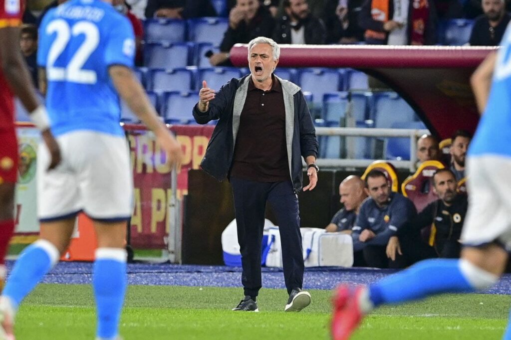 Ahead of the Giallorossi's significant match against Napoli at the Stadio Olimpico tomorrow evening, Roma boss Mourinho previewed the fixture in a press conference.