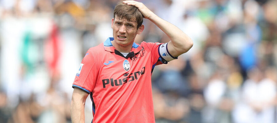 Marten De Roon limped off in the second half of the Lazio game due to a thigh injury. The ensuing tests showed a minor lesion of the biceps femoris muscle.