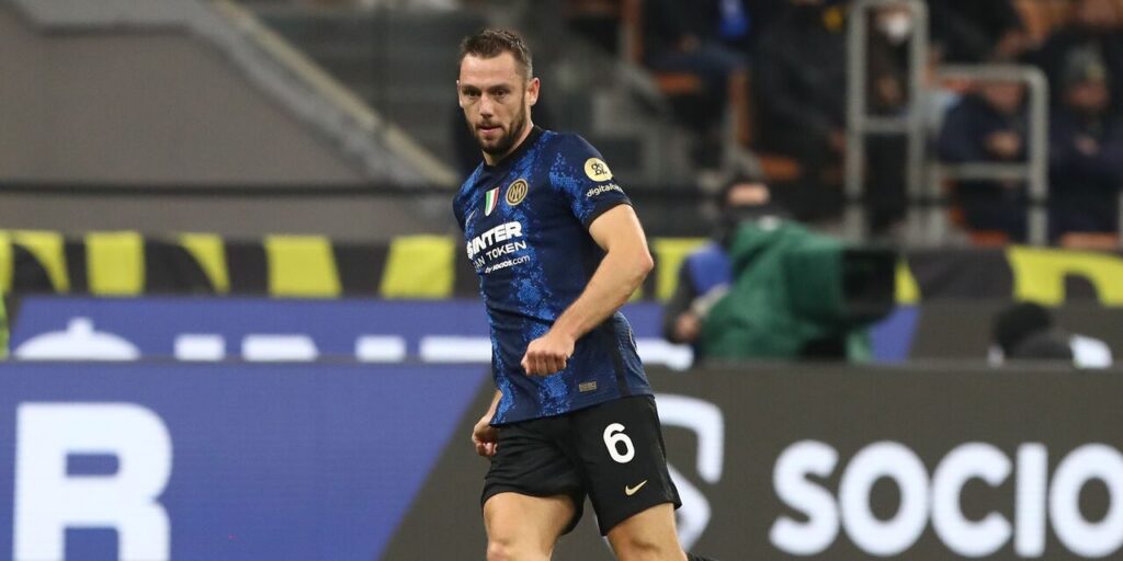 Inter have formally offered an extension to Milan Skriniar and Stefan De Vrij, and they are waiting for their final answers.