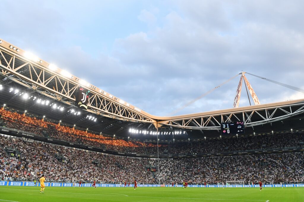 The declining trajectory of Juventus in recent years has been manifest on the stands of the Stadium, which have been less and less populated.
