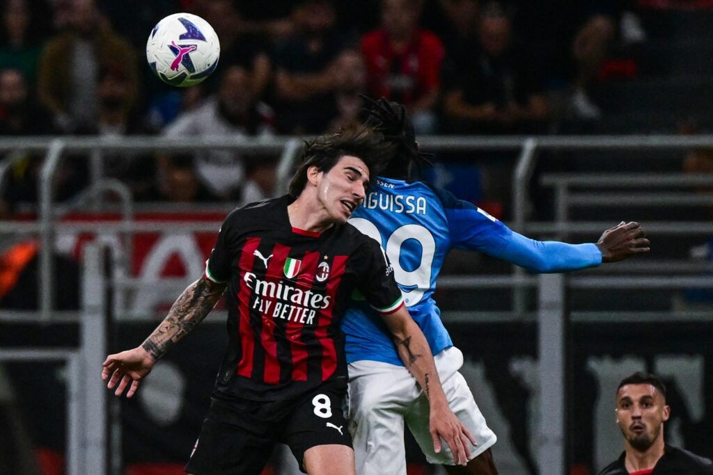 Napoli and Milan had to dig deep versus Bologna and Verona, but they both managed to claim all the three points. They occupy the first and third position.