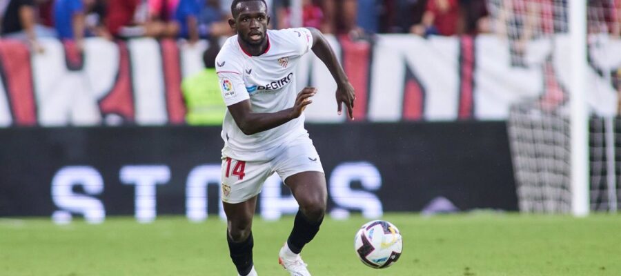 With Milan Skriniar and Stefan De Vrij both on expiring deals, Inter have started to take a look at defenders that could possibly replace them in the future.