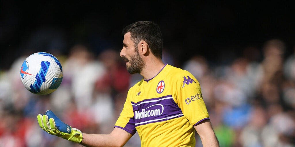 Milan had started to eye Pietro Terracciano for a backup role next season, but Fiorentina will not lose him for nothing as they extended his deal.