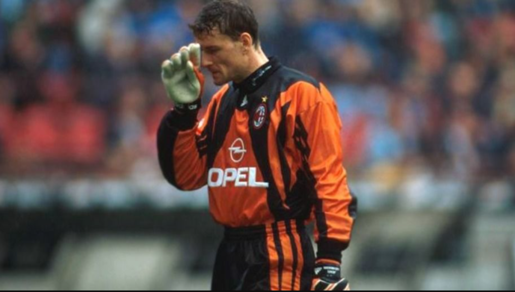 The experience of Jens Lehmann at Milan was doomed by one unfortunate game where he was to blame in occasion of all three goals scored by Fiorentina