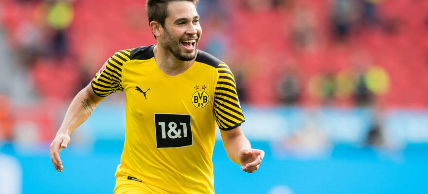Juventus Open Tabs for Dortmund Full-Back Guerreiro.