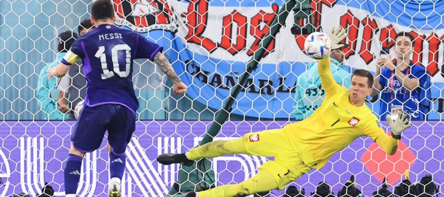 Wojciech Szczesny was lights out for his country, but Poland still lost 2-0 to Argentina as the attack never found its footing