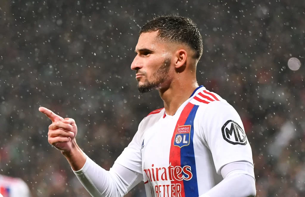 Roma publicly pumped the brakes on the Davide Frattesi deal and reignited their interest in Houssem Aouar, who’s on an expiring contract.