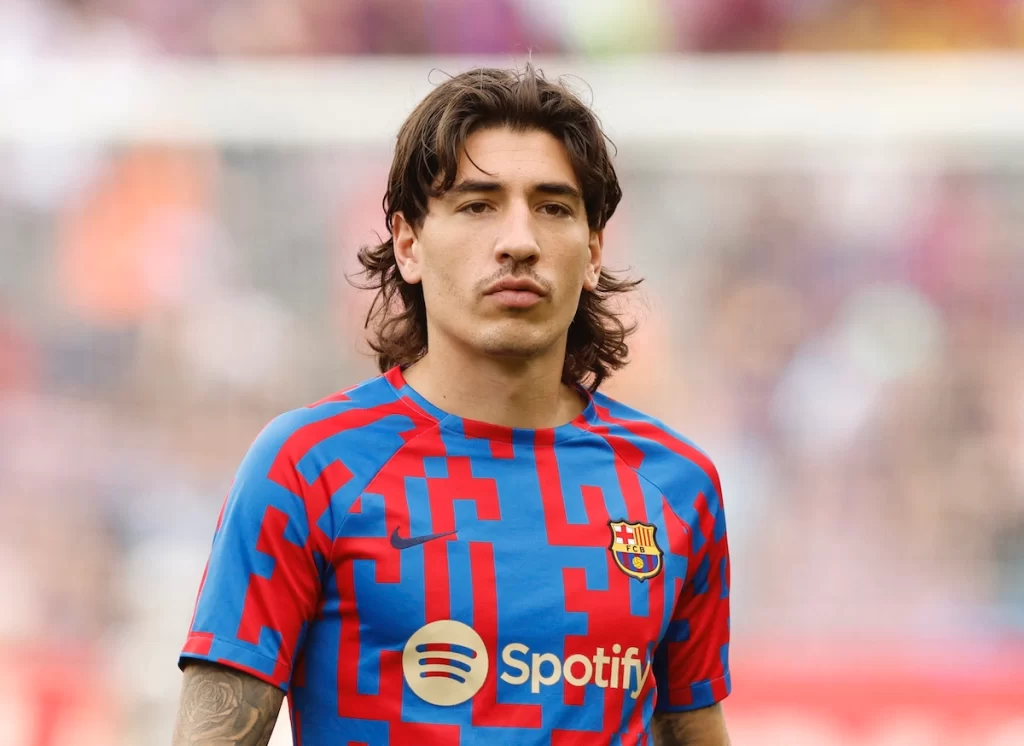 Hector Bellerin has been linked to a possible move to Roma amid the ongoing Rick Karsdorp saga. However, he’s unlikely to transfer in January.