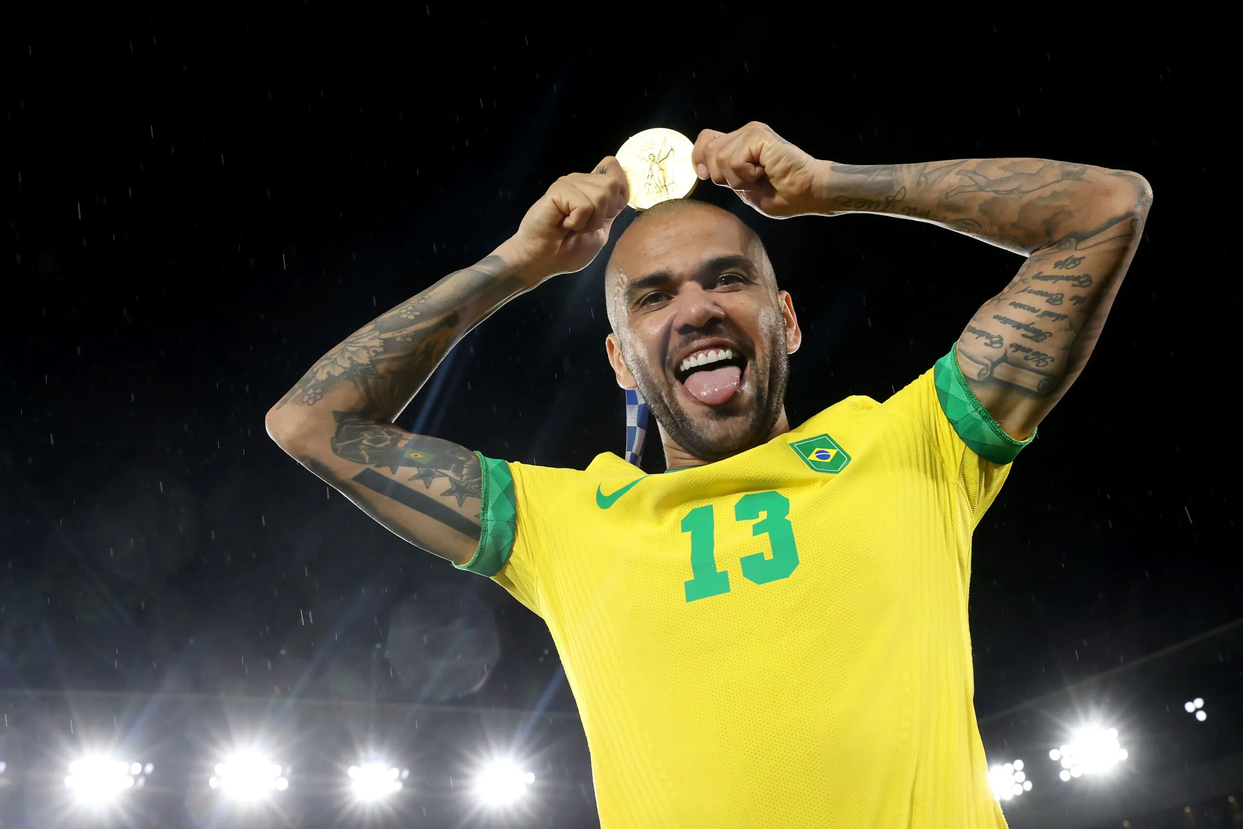 Dani Alves has been called up by Brazil for the World Cup despite being 39. He explained his role and weighed in on his teammates and his time at Juventus.
