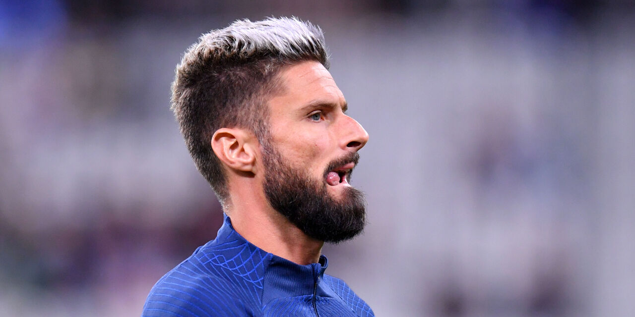 Everton tried to find a striker in Italy up until deadline day, and they made hail-mary attempts for Olivier Giroud and Beto to no avail.