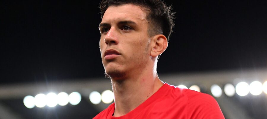Nottingham Forest reportedly intend to make a lucrative offer for Roger Ibanez, whom Roma made available since they already signed two center-backs.