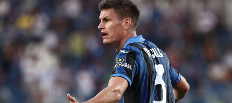 Juventus intend to find a new right wing-back in January to join Juan Cuadrado and eventually take over the starting job in the future.