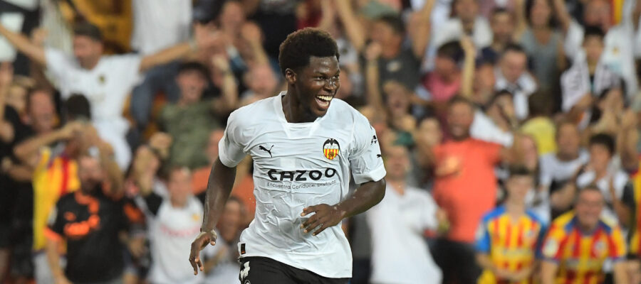 Inter are pursuing Yunus Musah, more for the future than for January, as his price tag is large. The youngster is starring for the United States in Qatar.