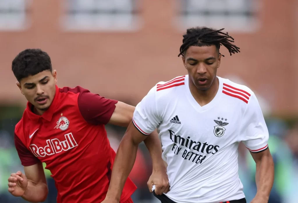 Top clubs, including Milan and Juventus, are vying to sign Benfica talent Cher Ndour, who grew up learning in the youth sectors of Brescia and Atalanta.