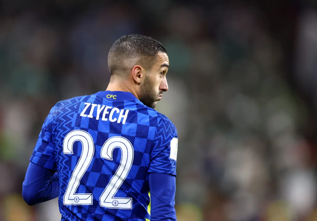 Roma and Milan are both interested in Hakim Ziyech, but it’ll be tough to onboard him in January. The Giallorossi are on the hunt for an attacker.