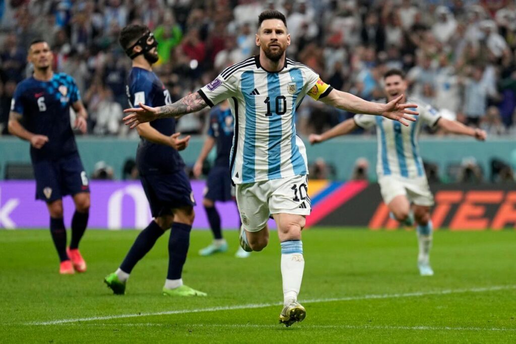 Argentina made a statement along the path to the World Cup success as they dismantled Croatia 3-0 in the first Semi Final