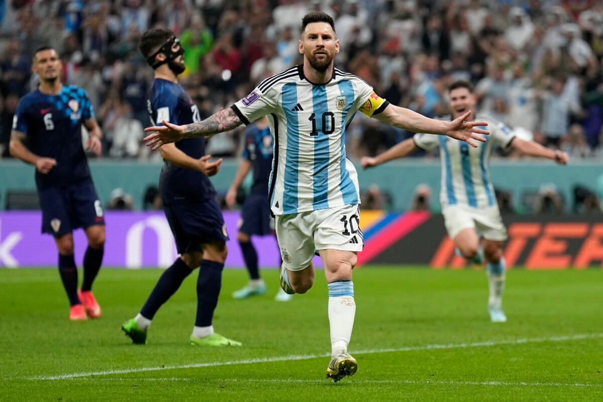 Argentina made a statement along the path to the World Cup success as they dismantled Croatia 3-0 in the first Semi Final