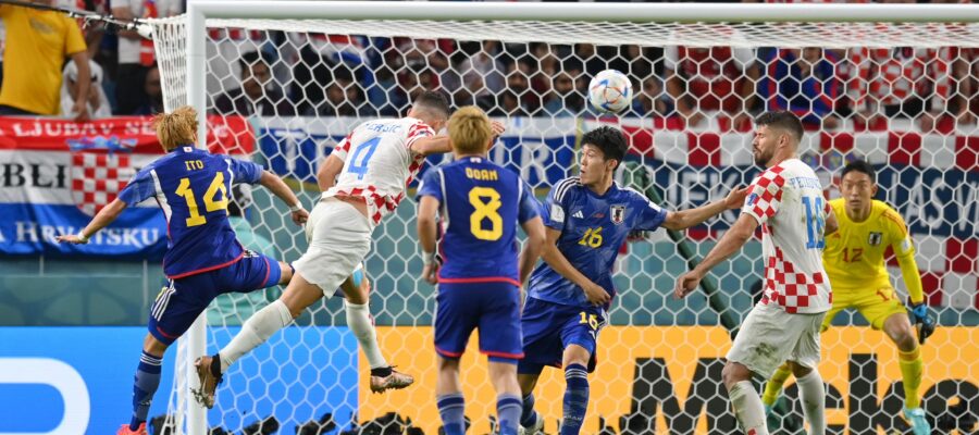 The first shootout of this World Cup edition promoted Croatia, who overcame Japan thanks to their goalkeeper Dominik Livakovic's saves