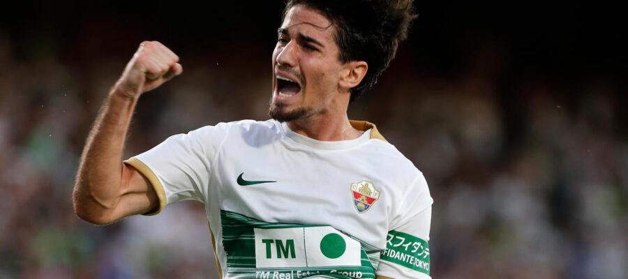 Sassuolo could bolster their squad in January and have Alex Collado in their crosshairs. The winger is currently on loan to Elche.