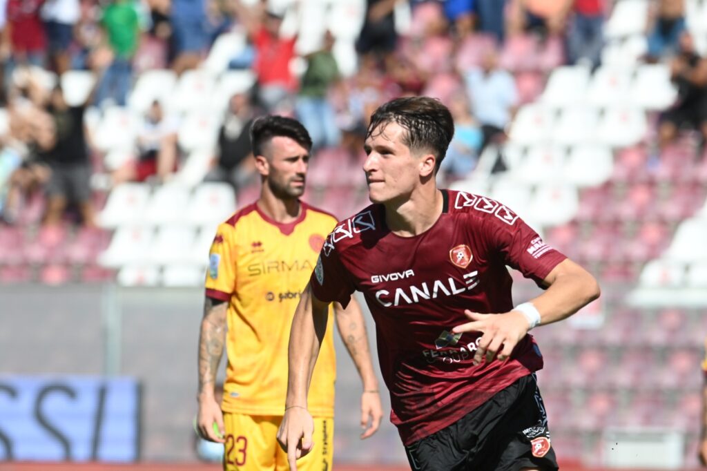 Inter CEO Giuseppe Marotta and coach Simone Inzaghi attended the recent Serie B contest between Como and Reggina to take a close look at Giovanni Fabbian.