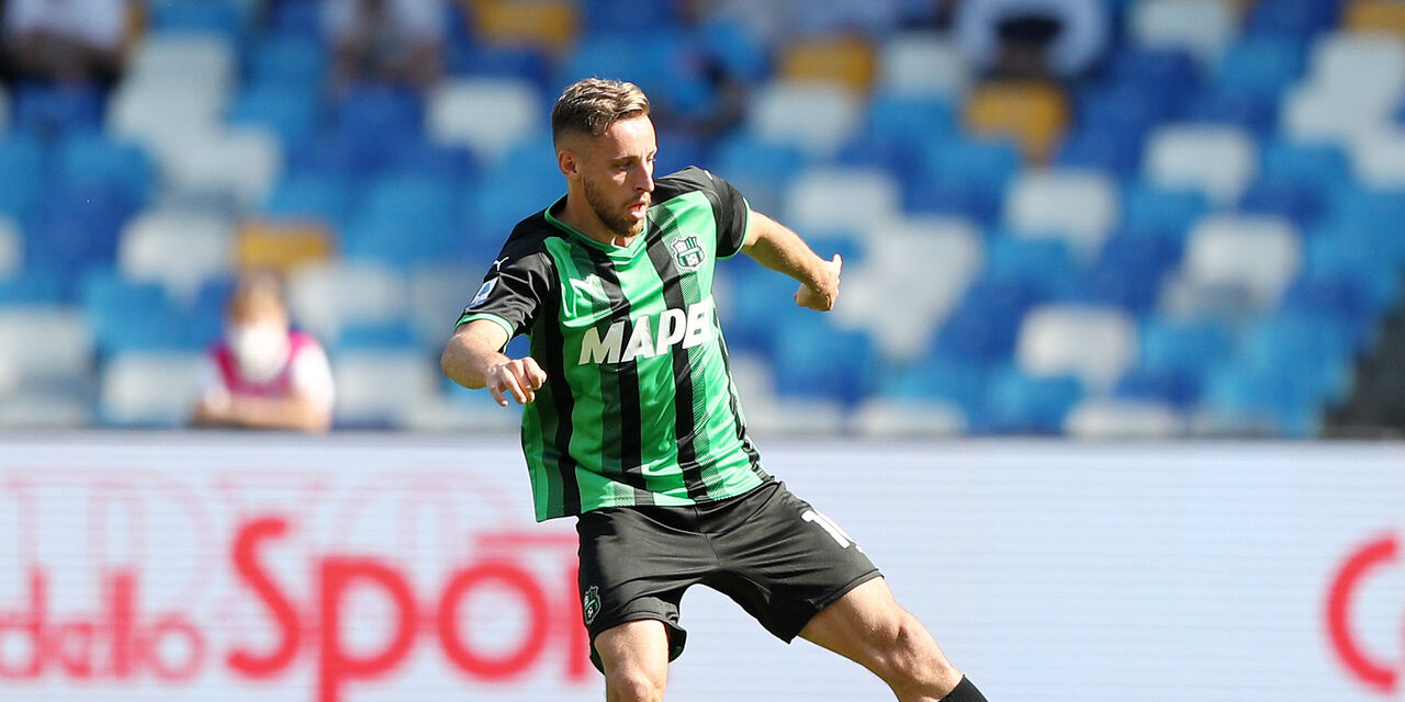 Roma want to reunite with Davide Frattesi in the January window, but the hopes of a swift negotiation quickly vanished, as Sassuolo would like to keep him.