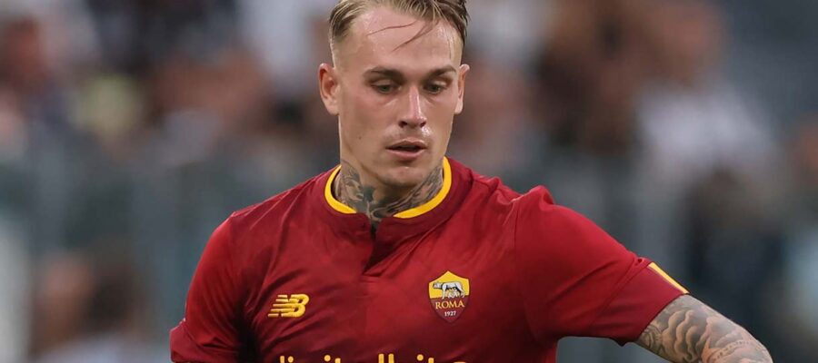 Roma wish to find a solution to offload Rick Karsdorp, but they don’t want to give him away or let him go on loan. They need to sell.