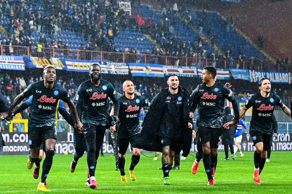 Napoli have conquered the title of Campione d’Inverno thanks to the commanding victory over Sampdoria and Roma staging a late comeback versus Milan.
