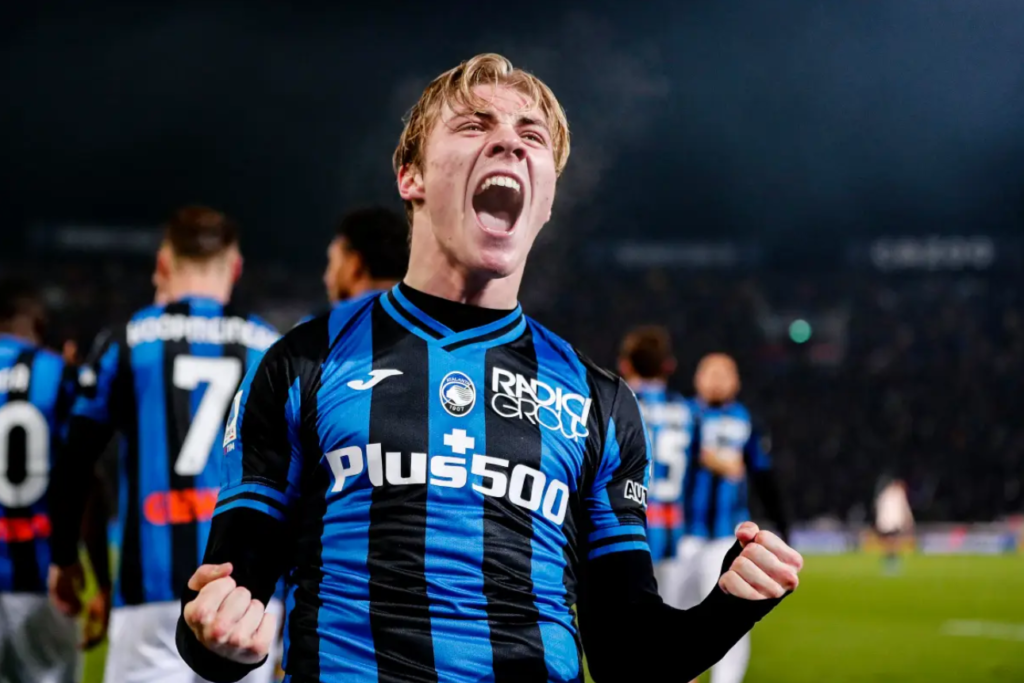 The transfer involving Rasmus Højlund (from Strum Graz to Atalanta) has an uncanny resemblance to that of Enzo Fernández's move from Benfica to Chelsea