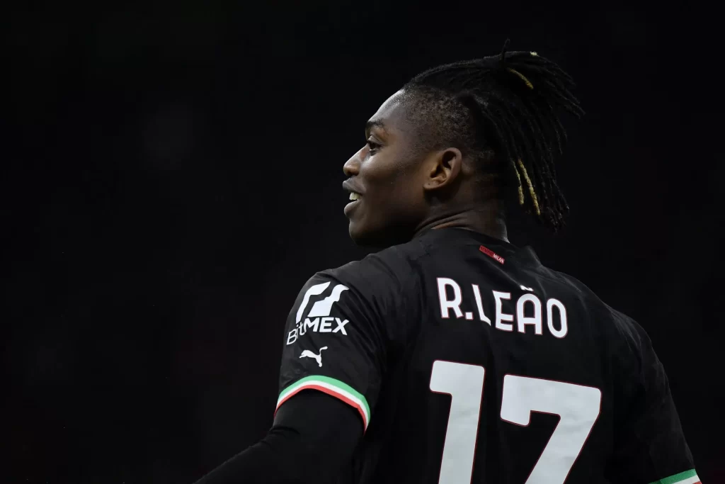 While Napoli will most certainly be missing Osimhen due to fitness issues, Milan have problems of their own regarding the home form of Rafael Leao.