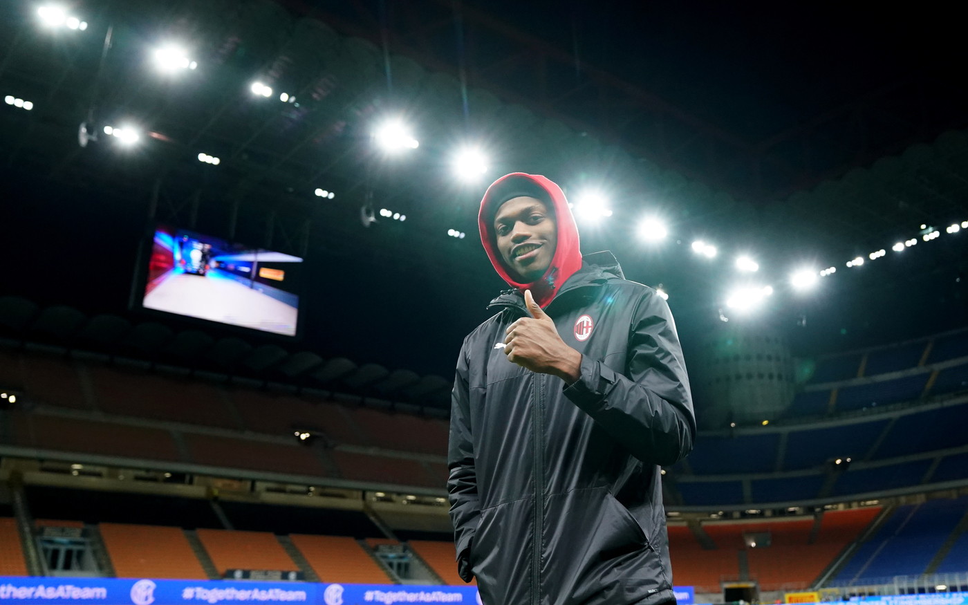 Despite Milan’s impetus to find an agreement sooner rather than later, Rafael Leao kicked the can down the road before the Atalanta clash.