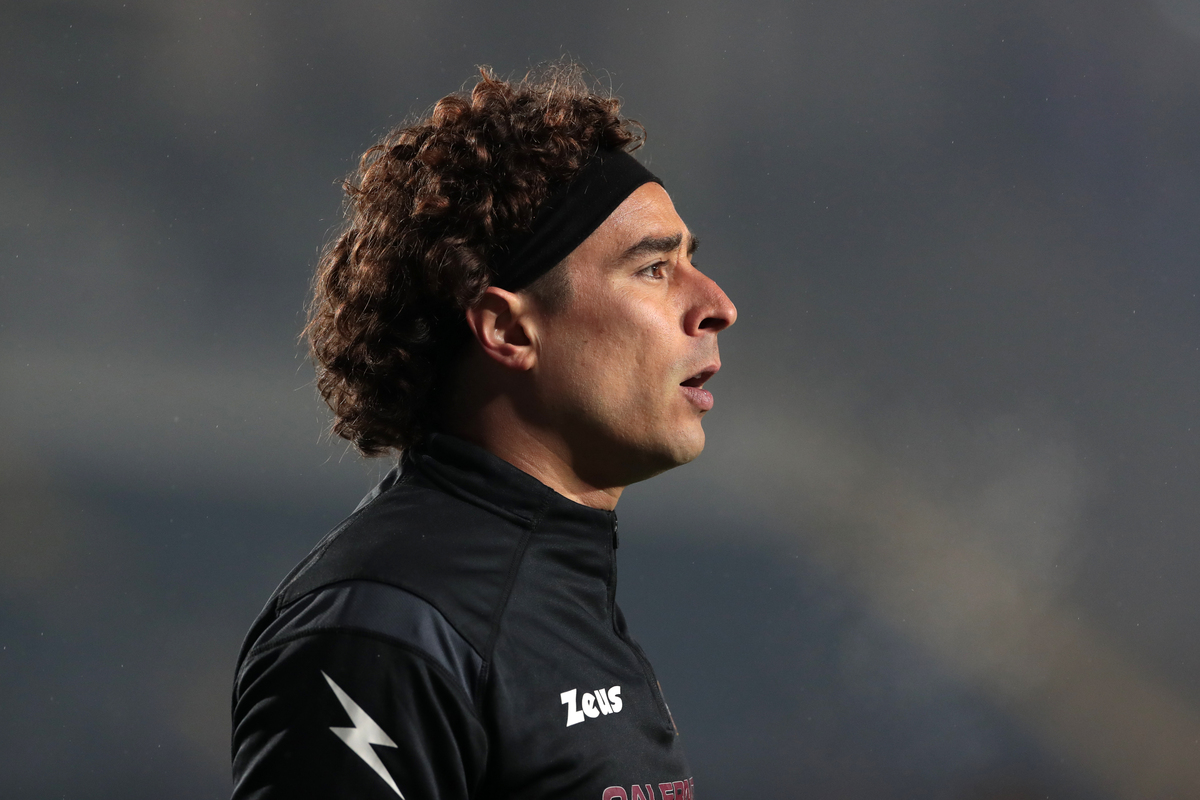 Guillermo Ochoa has been extremely solid since joining Salernitana. Bigger Serie A sides will consider signing him in the summer if he becomes available.