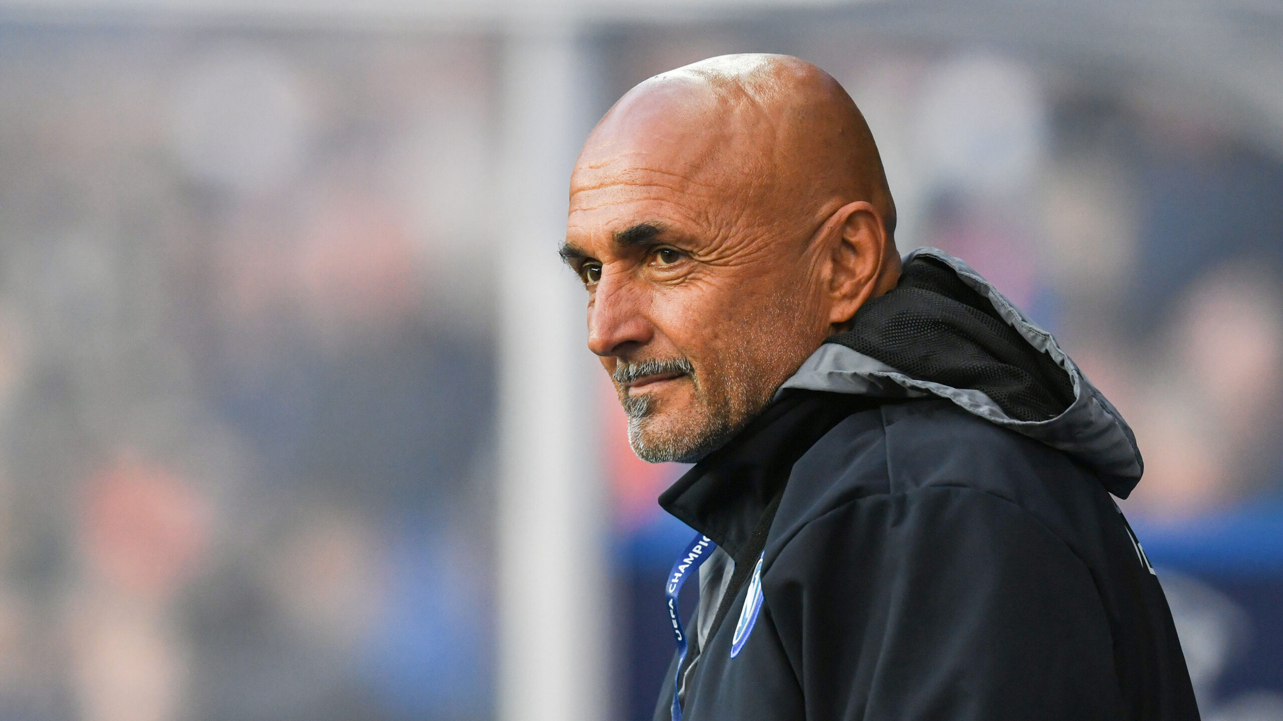 Luciano Spalletti rallied the Napoli fans while interrupting the presentation of goalie Pierluigi Gollini. "We do everything for the club and the city."