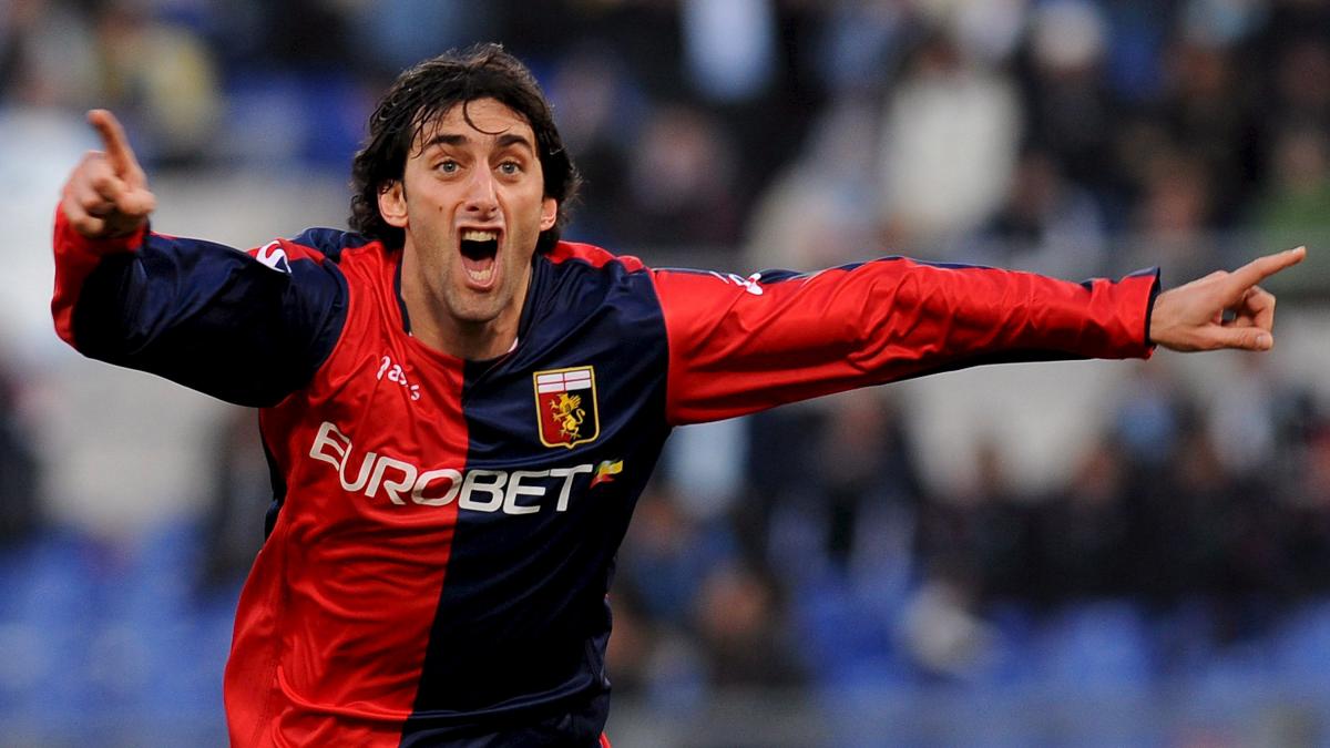 Diego Milito and Genoa formed an unlikely alliance in the 2000s. The transfer saw one of the greatest generational goalscorers become a Rossoblù hero