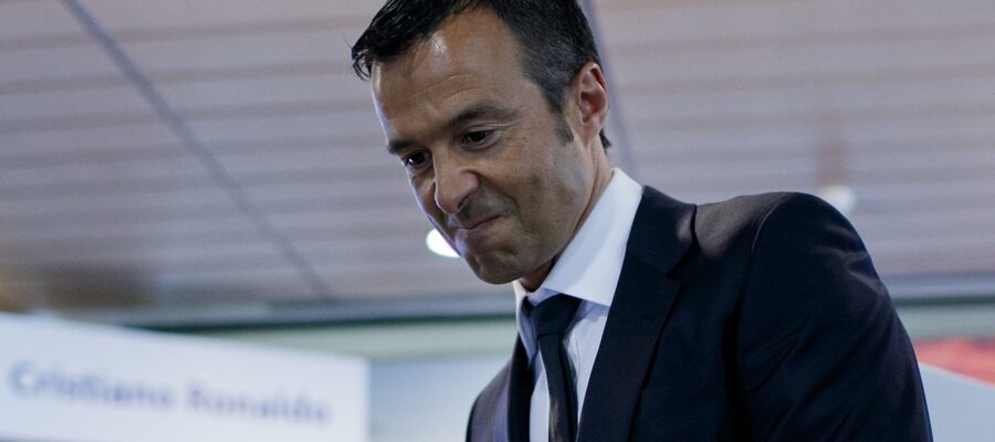 The Milan brass will soon meet Jorge Mendes to discuss a few matters. Rafael Leao’s extension will be the main topic of conversation.