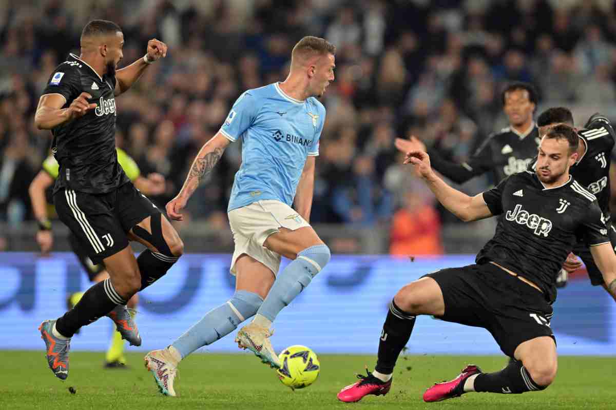 Lazio reinforced their second place in the Serie A league table as they beat Juventus 2-1 at the Stadio Olimpico in the last game of Round 28.